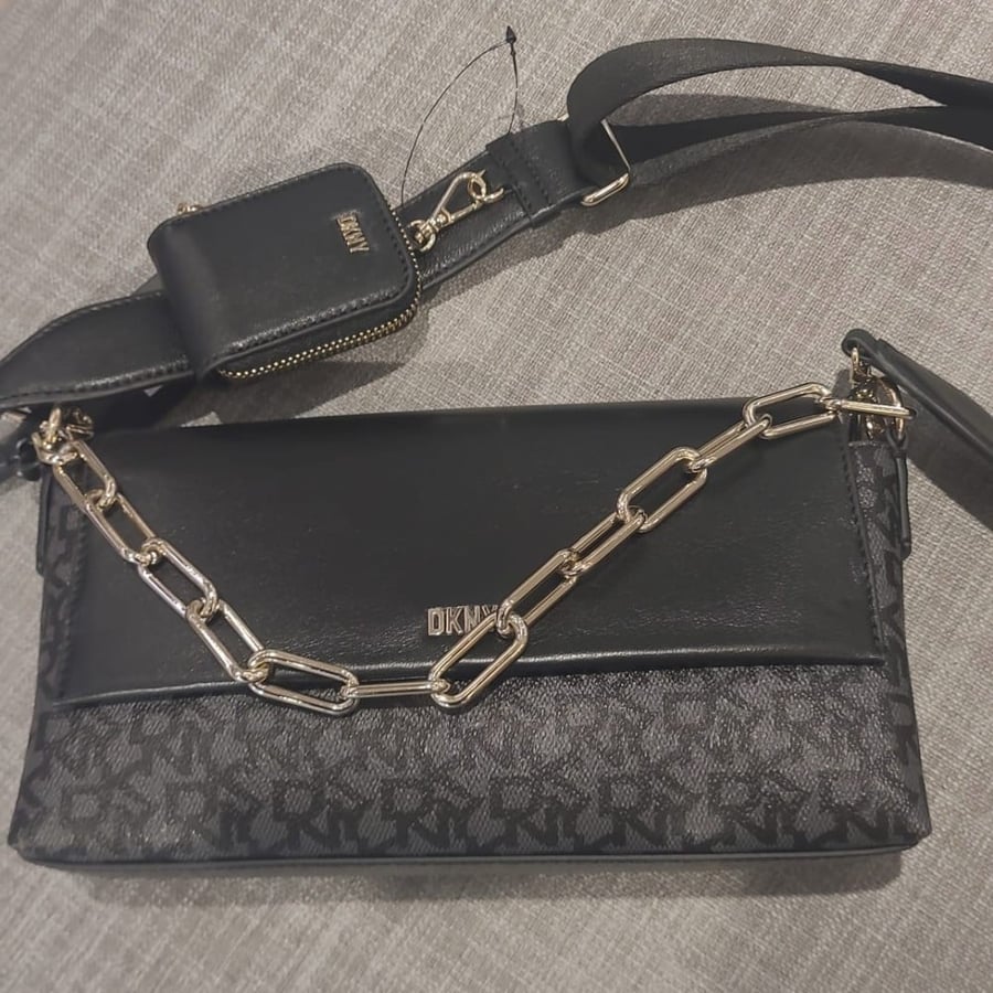 حقيبة دكني - DKNY