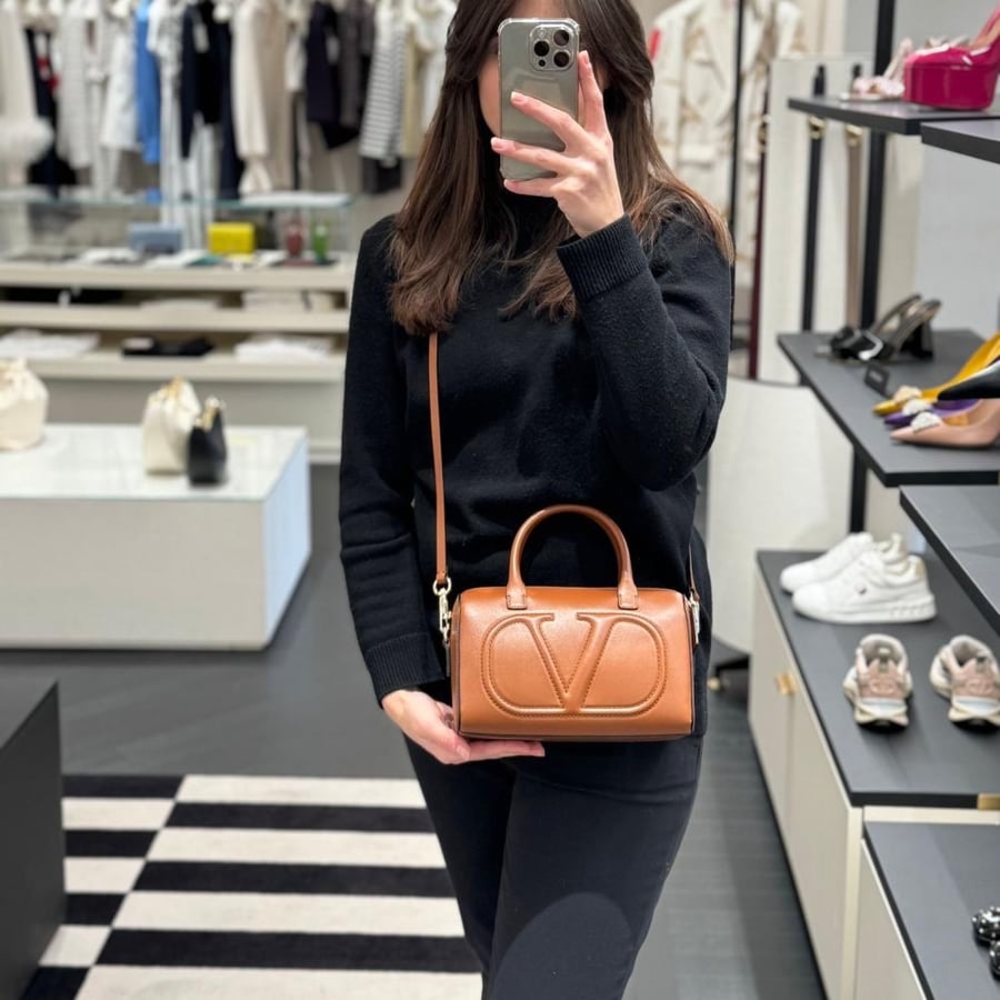 شنطة فالنتينو vlogo walk