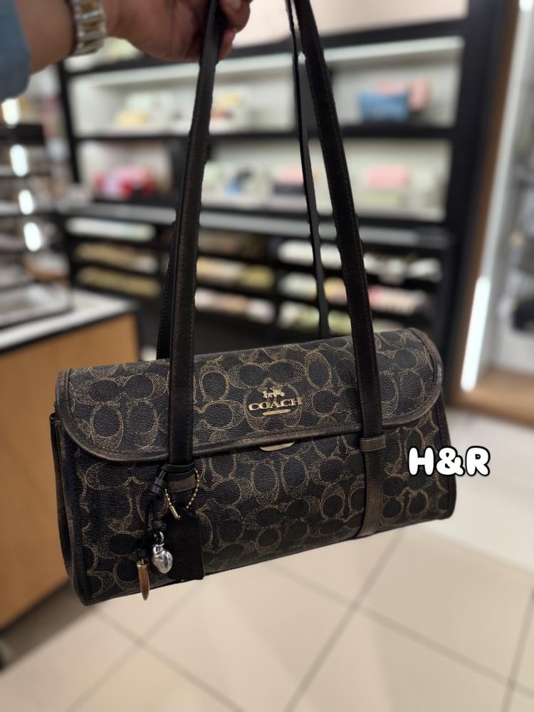 شنطه كوتش Bridget Flap Shoulder