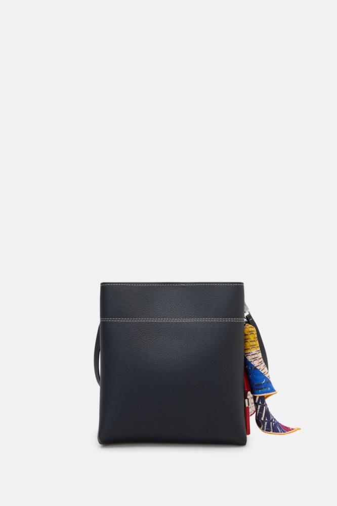 شنطه كارولينا هريرا Inro Shoulder | Medium Shoulder Bag