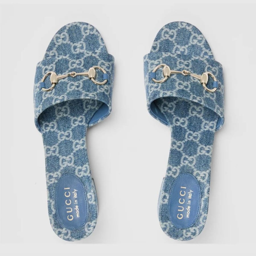 كعب قوتشي 5.5 Sandalia tipo chancla con Horsebit para mujer