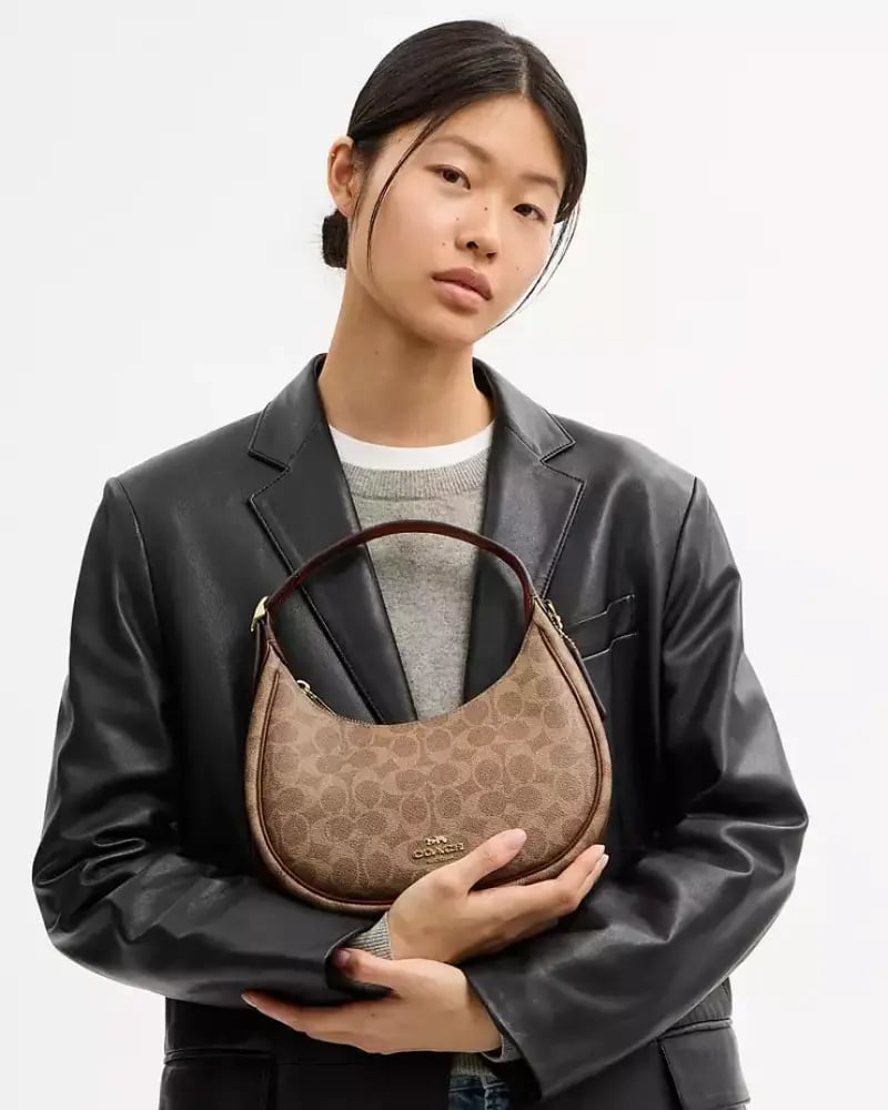 شنطه كوتش Emily Shoulder Bag