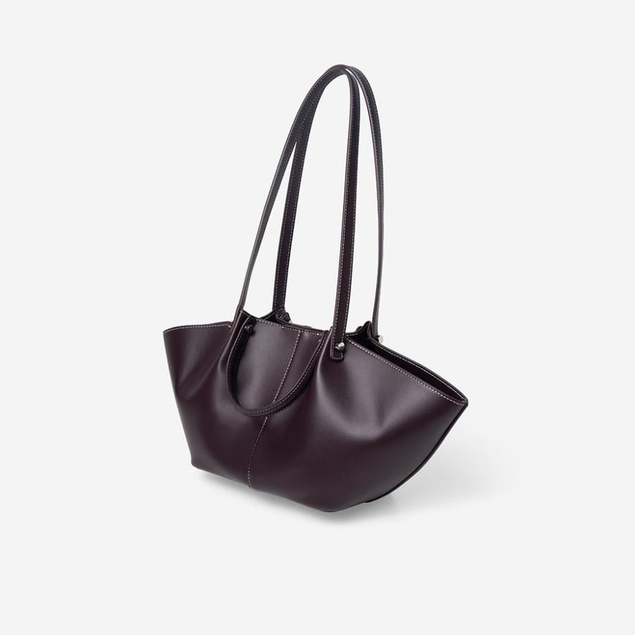 شنطه كريستينج  - BRIGITTE TOTE BAG