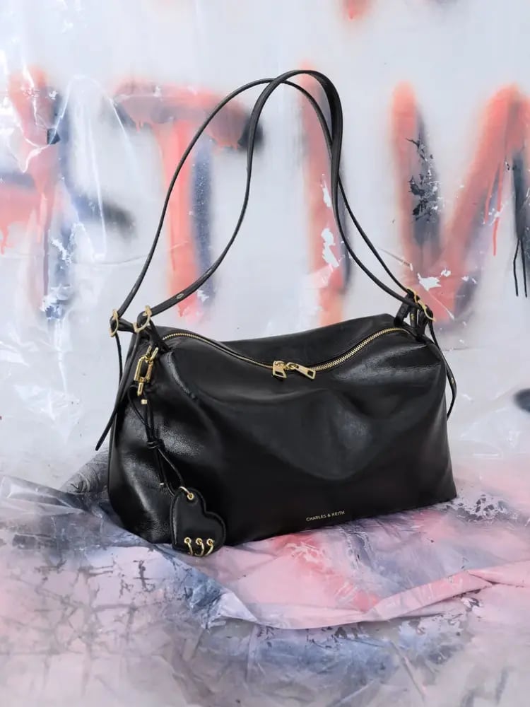 شنطه تشارلز آند كيث الميديم Rey Slouchy Shoulder Bag