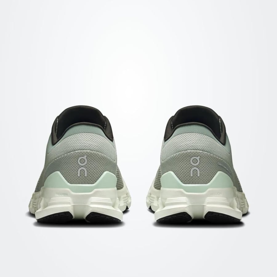 شوز اون رننق Cloud X 4