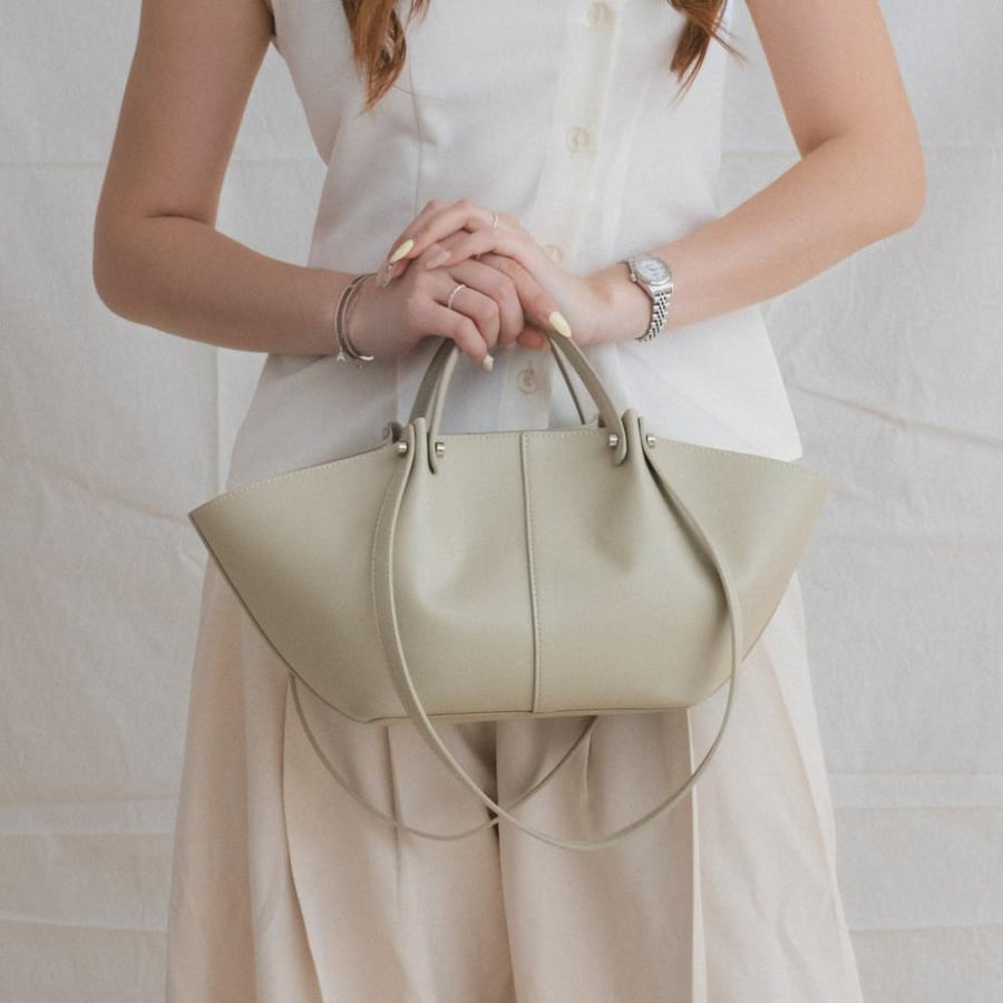 شنطه كريستينج  - BRIGITTE TOTE BAG
