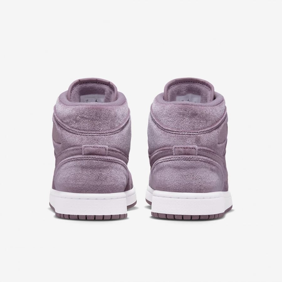 Nike Jordan 1 mid