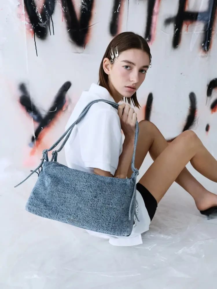 شنطه تشارلز آند كيث الميديم Rey Denim Slouchy Shoulder Bag
