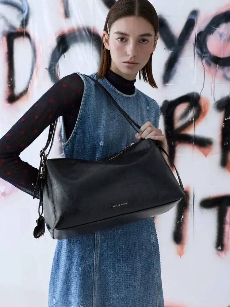 شنطه تشارلز آند كيث الميديم Rey Slouchy Shoulder Bag