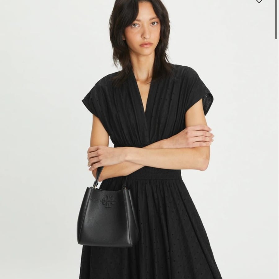 شنطه توري بورش SMALL MCGRAW BUCKET BAG