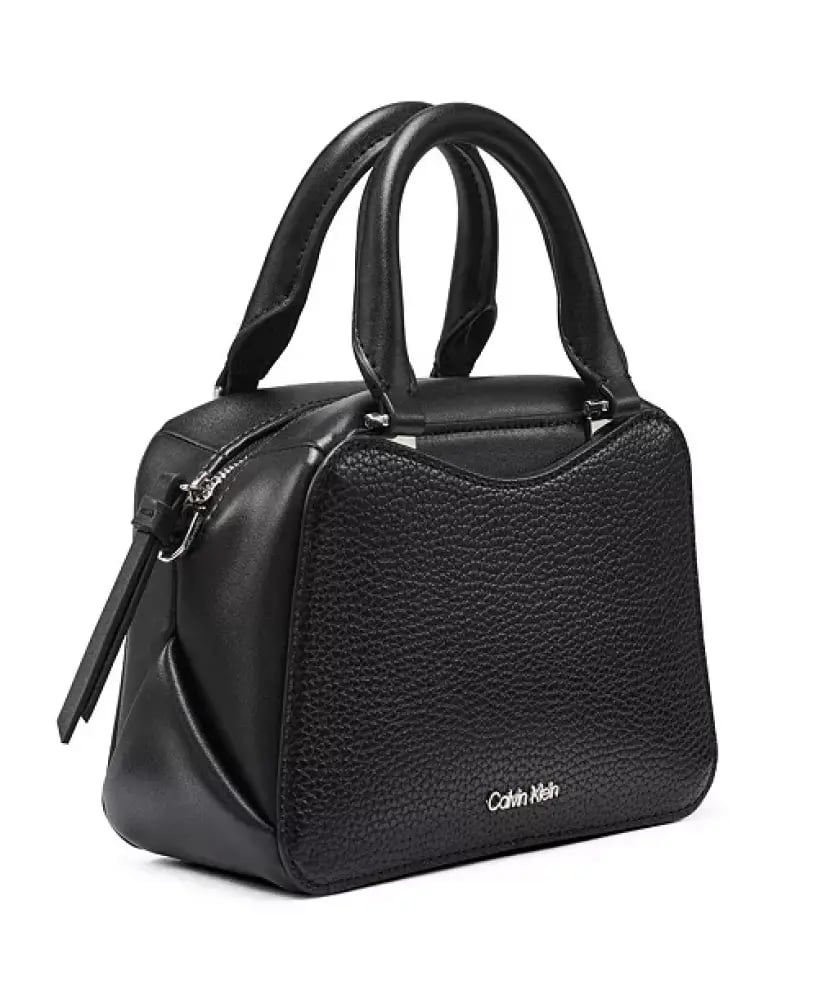 شنطه كالفن كلاين ميديم Akari Signature Medium Crossbody Handbag