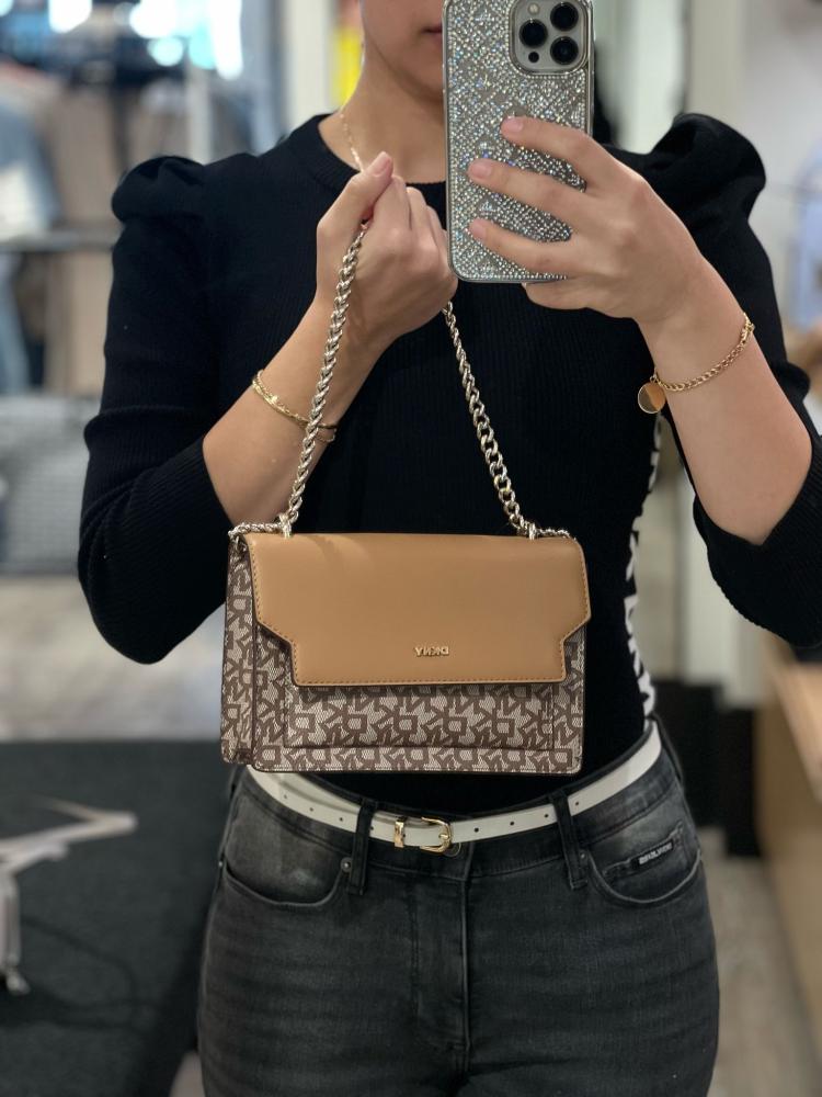 حقيبة دكني - DKNY
