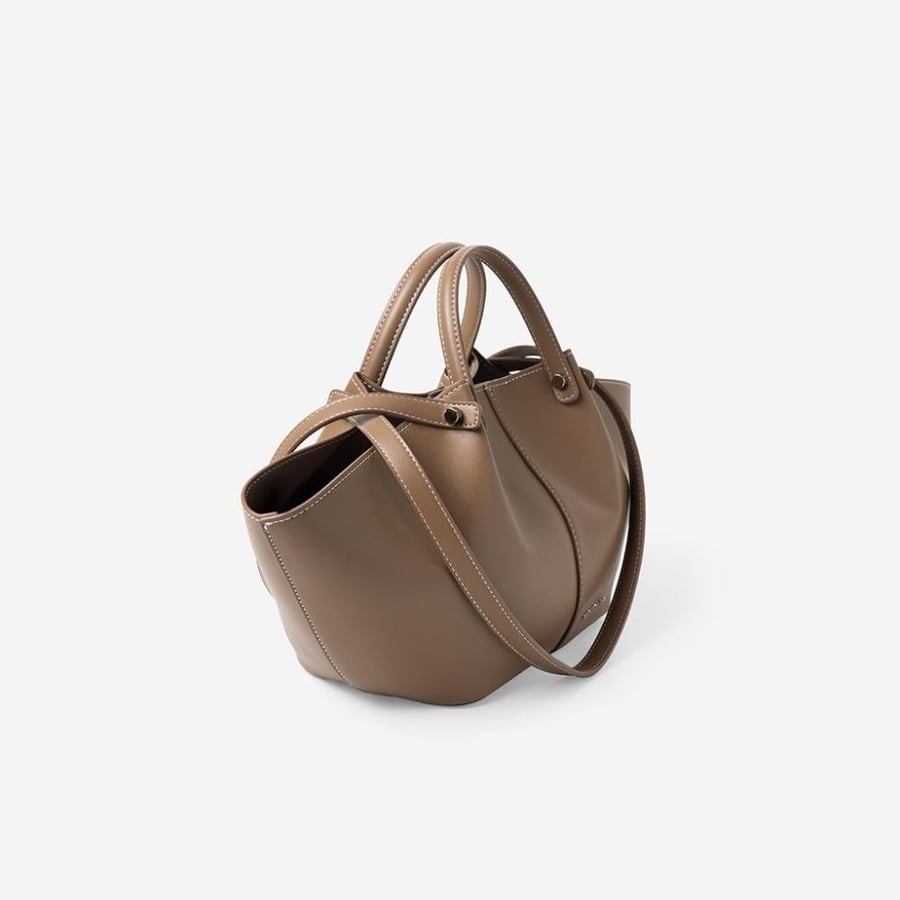 شنطه كريستينج  - BRIGITTE TOTE BAG