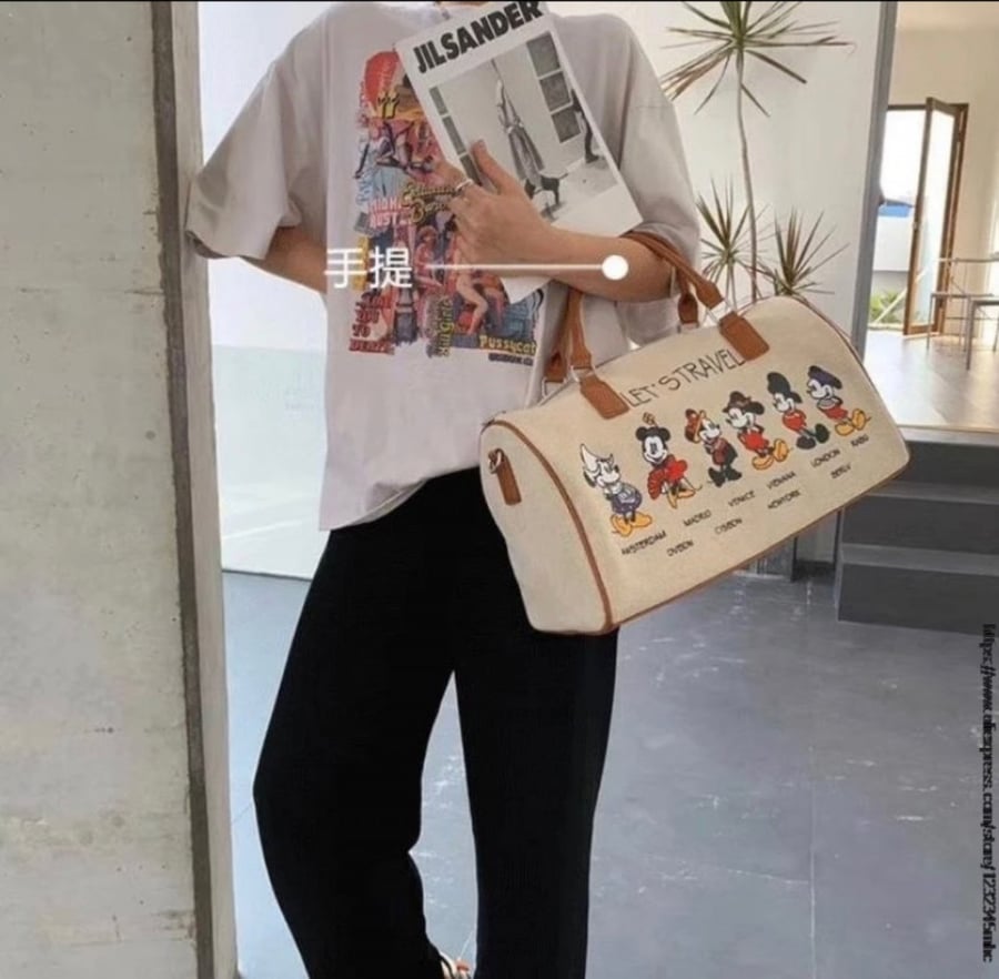 حقيبة ديزني ميكي ماوس  مناسبه للسفر وللنادي
