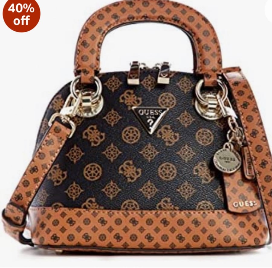 شنطة نسائية انيقة من  GUESS CESSILY