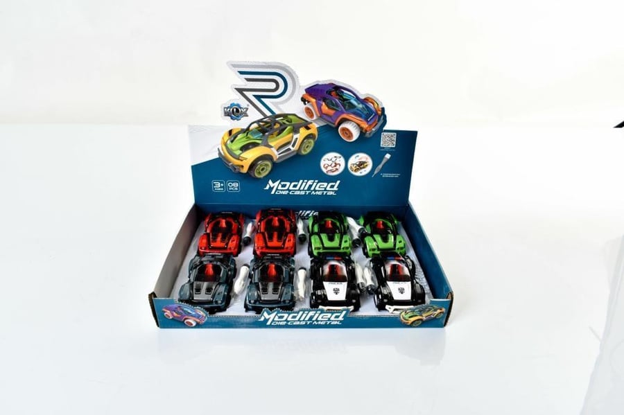 Modified metal racing car .. 8 pieces ..