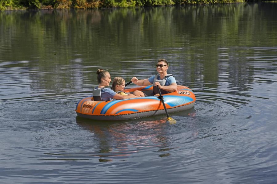 Family rowing boat "Condor 3000" - embark on an unforgettable water adventure!
