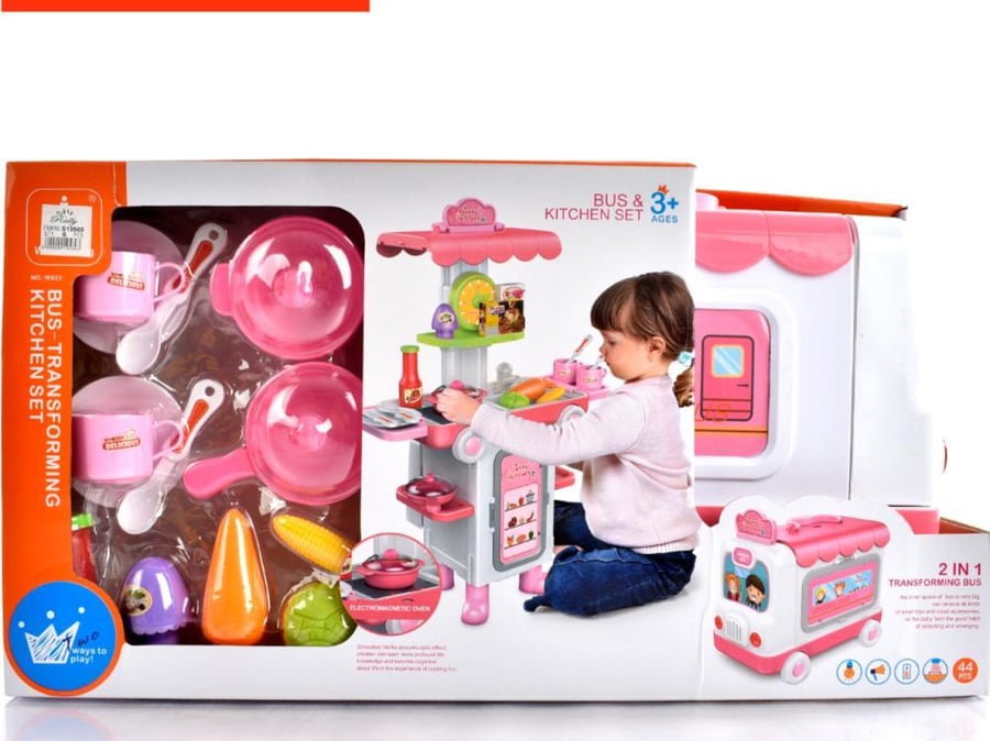A kitchen tool set that transforms into a bus 2 in 1