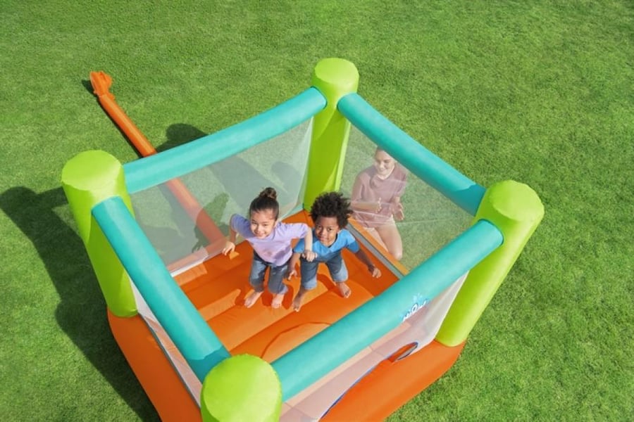 Inflatable jumping game for children 1.94m×1.83m×1.12m Bestway (Jump and Soar Mega Bouncer !)