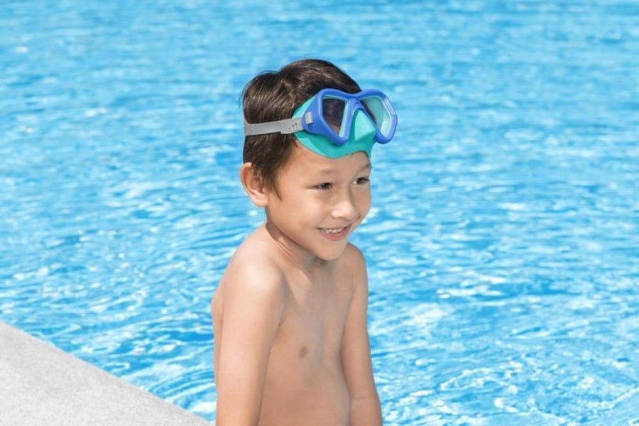 Kids swimming goggles with one lens from Bestway