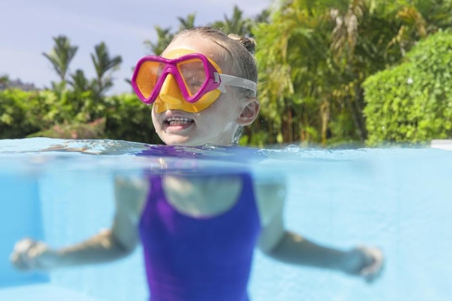 Kids swimming goggles with one lens from Bestway