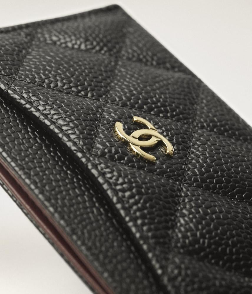 محفظة شانيل CLASSIC CARD HOLDER   Grained Calfskin & Gold-Tone Metal  Black & Burgundy
