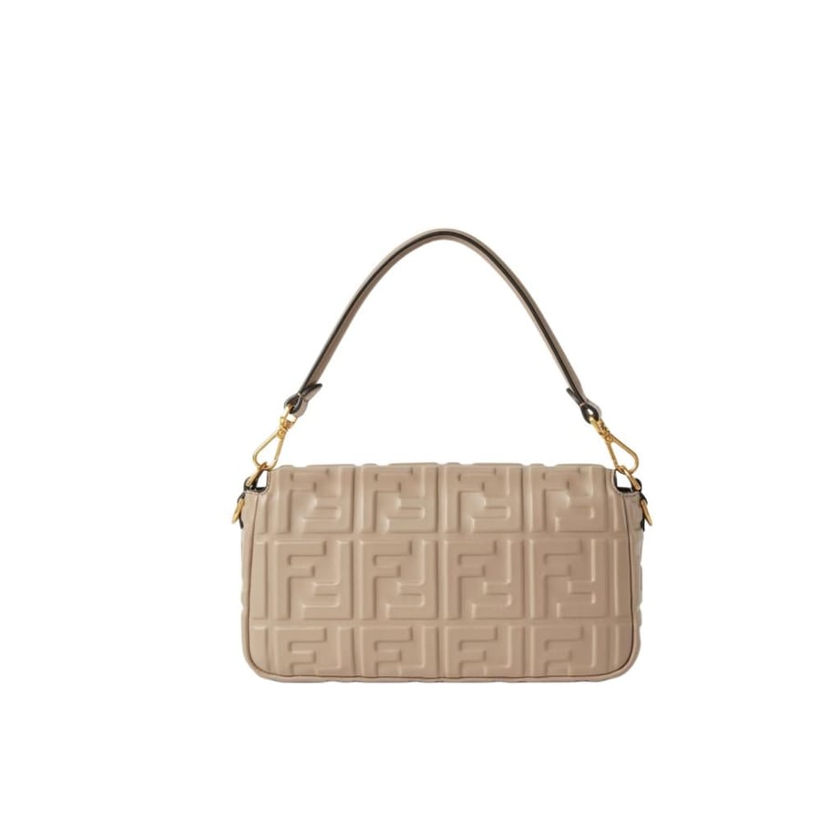 شنطة فندي FENDI bag
