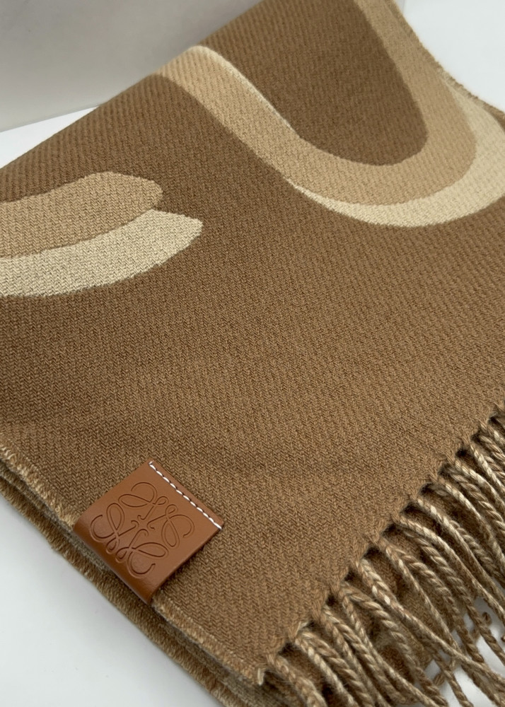 وشاح لويفي LOEWE بني