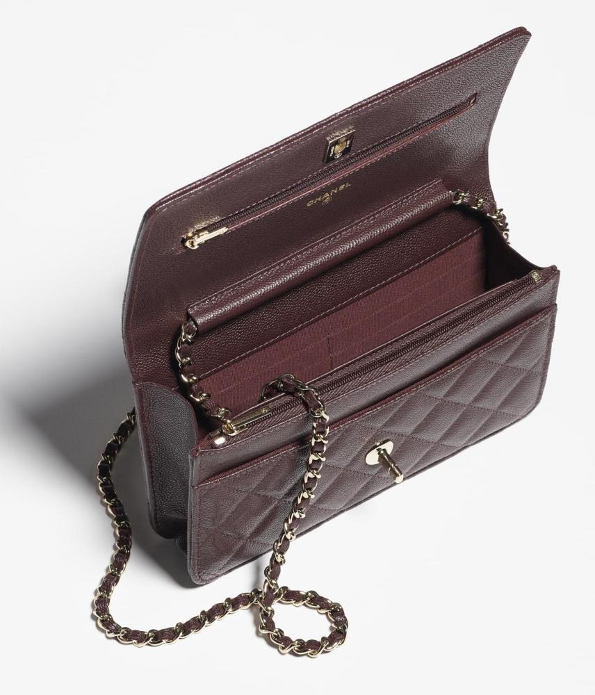 شنطة شانيل عنابي Quilted Mini Top CLASSIC WALLET ON CHAIN Grained Shiny Calfskin & Gold-Tone Metal