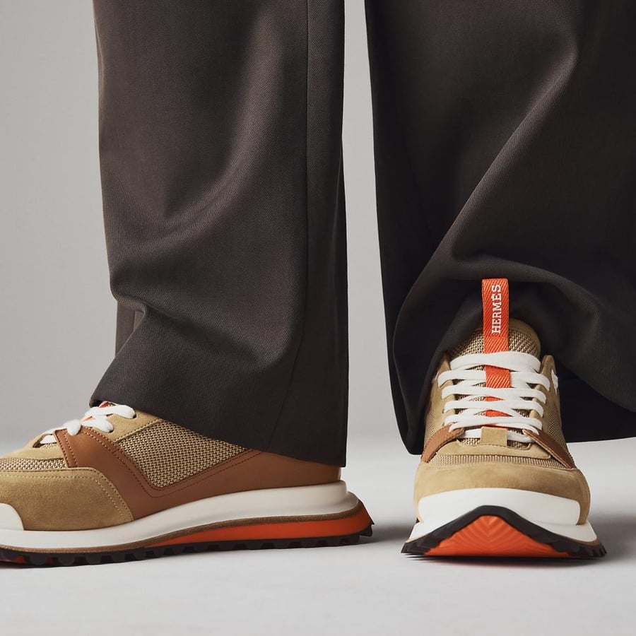 حذاء ارميز Bouncing sneaker