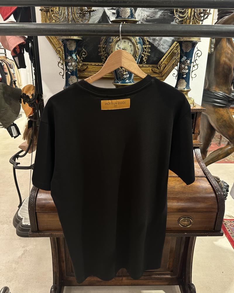 Louis Vuitton black T-shirt