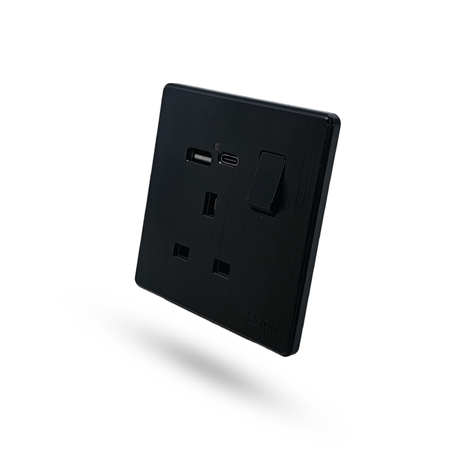 فيش ثلاثي مع مدخل usb ومدخل type c