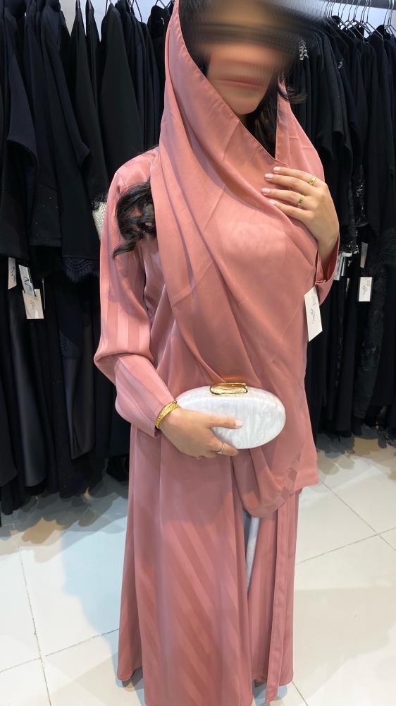 عبايه مقلم