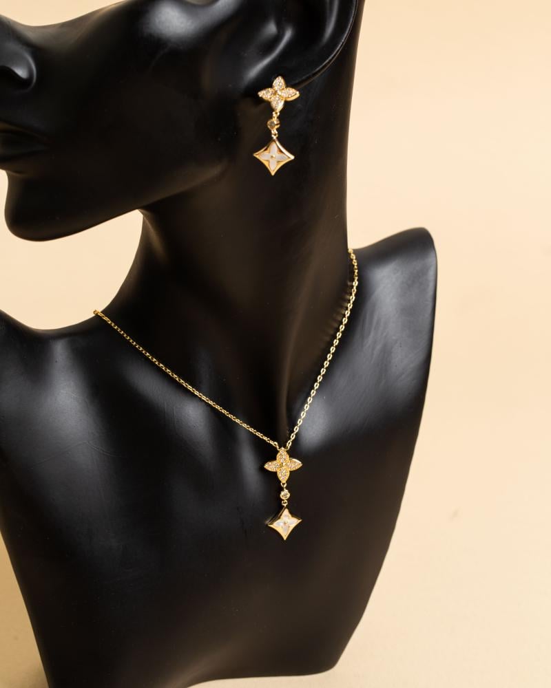 طقم سلسال  حلق لويس فيتون ديزاين ماركة Elegance Lovers