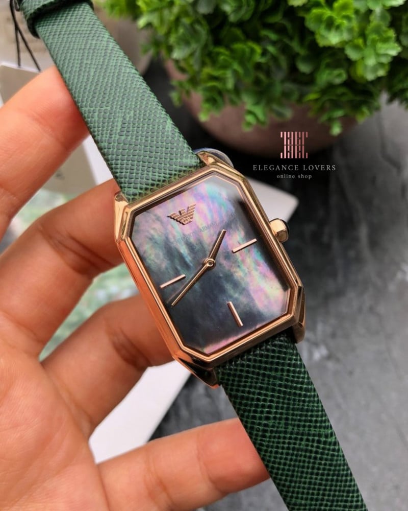 ساعة نسائية صدف ماركة امبريو ارماني AR11149