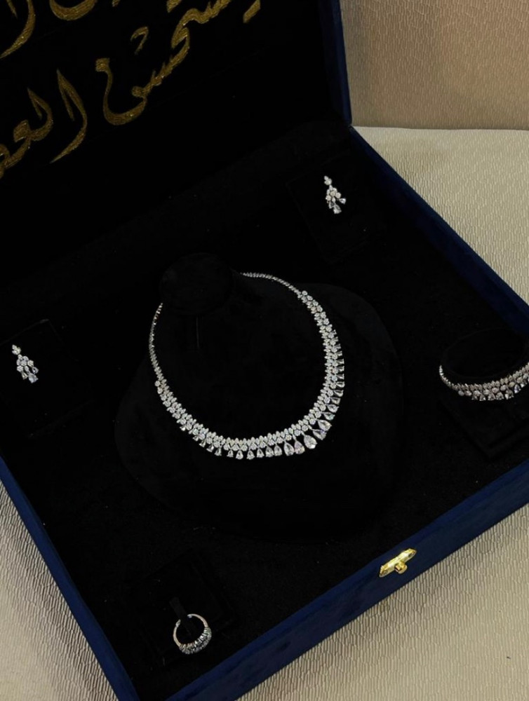 طقم زيركون فاخر من 4 قطع