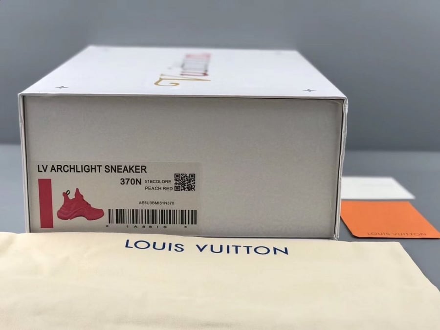 LOUIS VUITTON