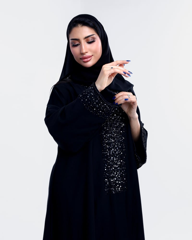 كريب  فاخر بتفاصيل أنيقة