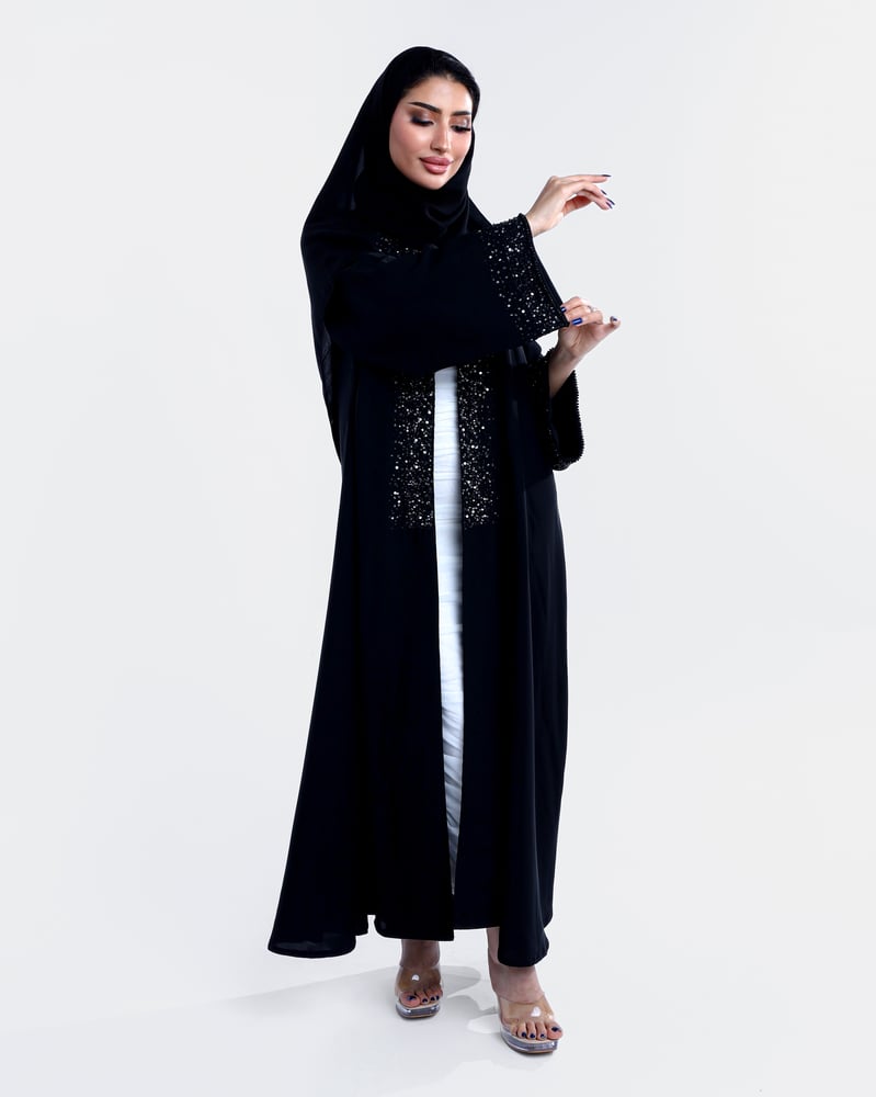 كريب  فاخر بتفاصيل أنيقة