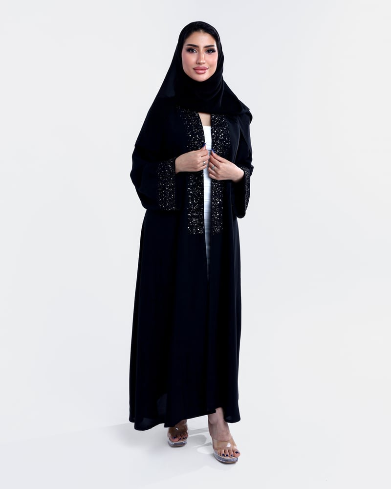 كريب  فاخر بتفاصيل أنيقة