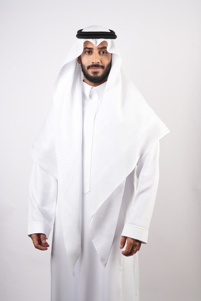 شماغ ملكي خاص كلاسيك أبيض
