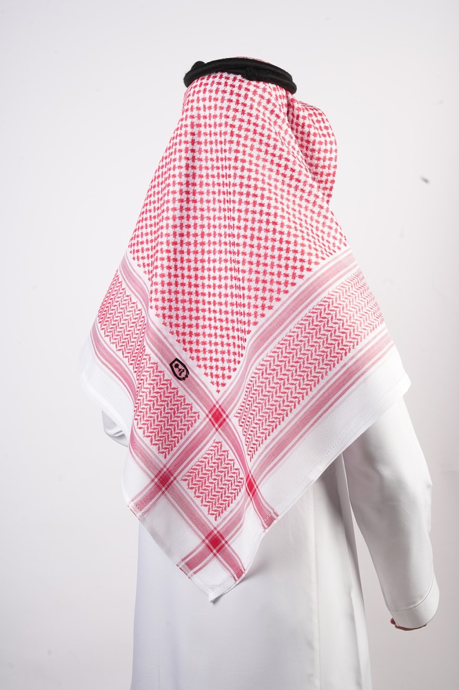 شماغ ملكي خاص كلاسيك فاتح