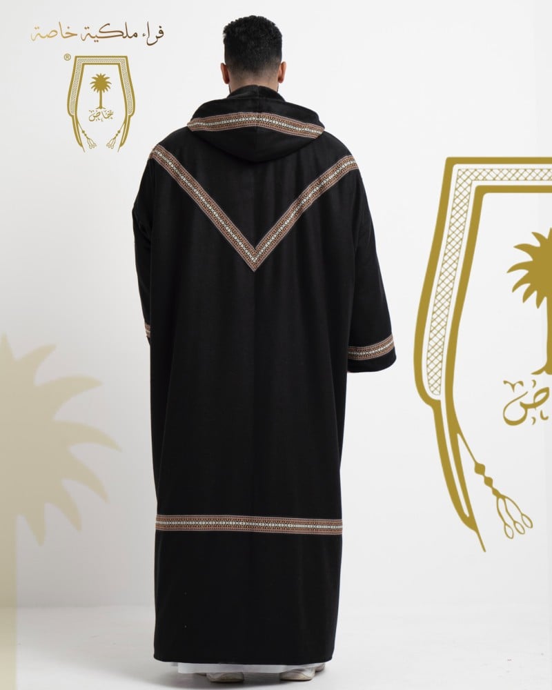 فروة الأول الخاصة أسود