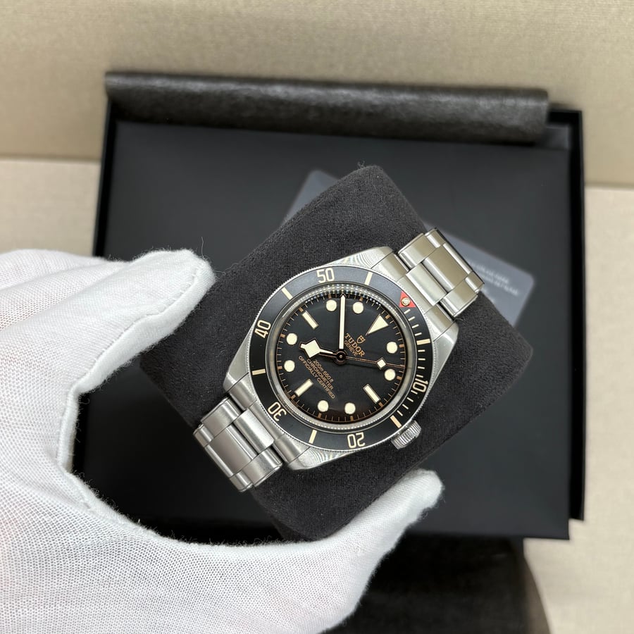 تيدور فيفتي ايت بلاك باي Tudor black bay 58