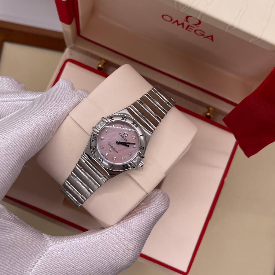ساعة اوميغا نسائي مينا وردي pink dial