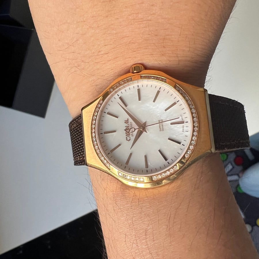ساعة كارديال نسائية موديل C-21565 الماس #293625368