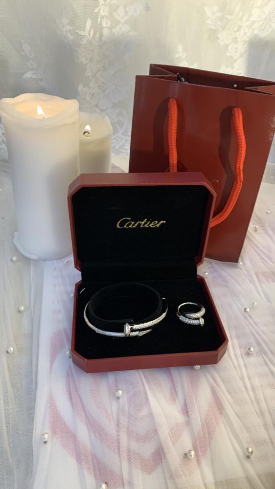 طقم Cartier جوست آن كلو