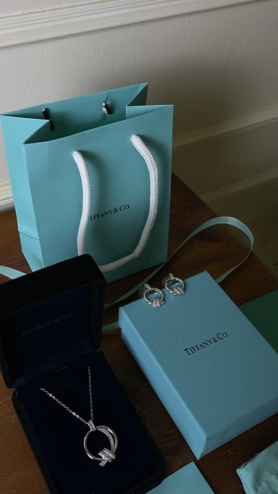 سلسال TIFFANY&Co