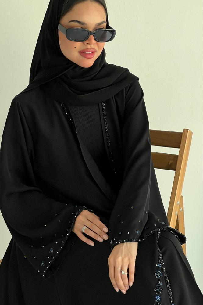 عباية كريب نواعم أسود مع شك