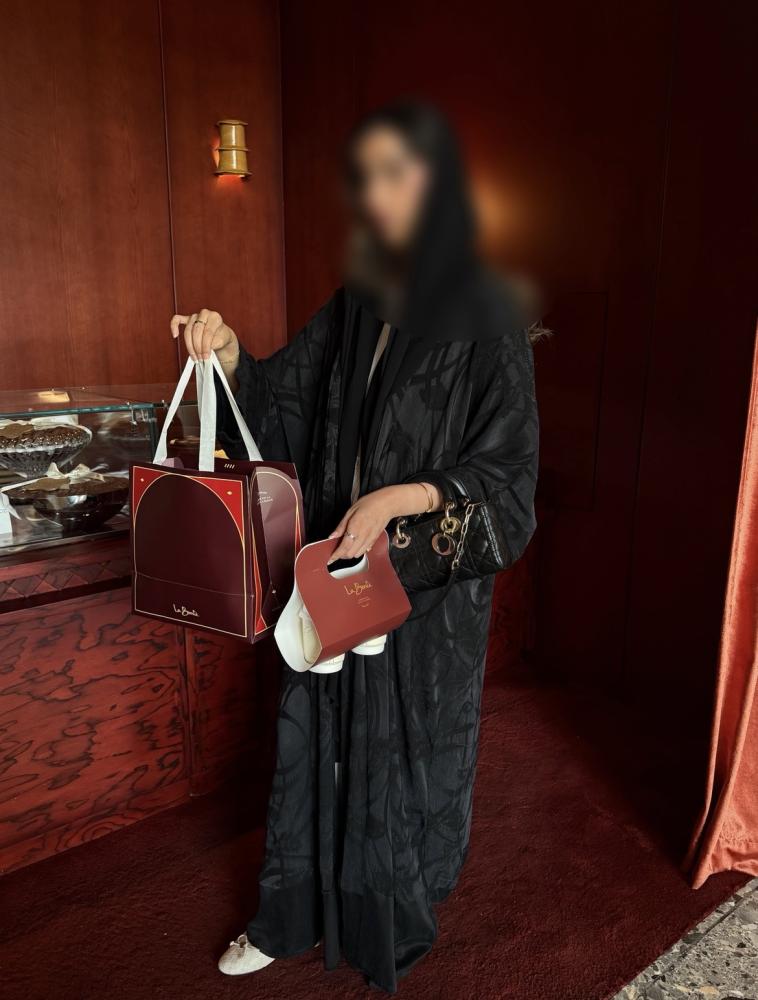 A01 Abaya